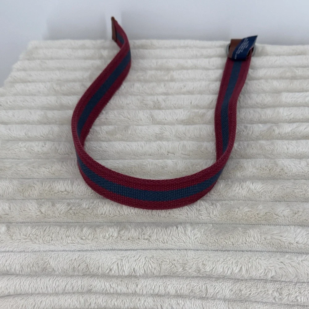 Vineyard Vines Boys Red and Blue Belt size medium